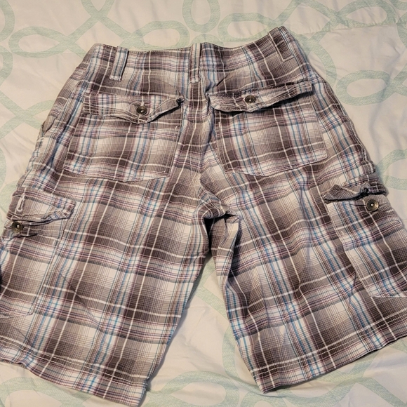 Men's shorts - Picture 2 of 3